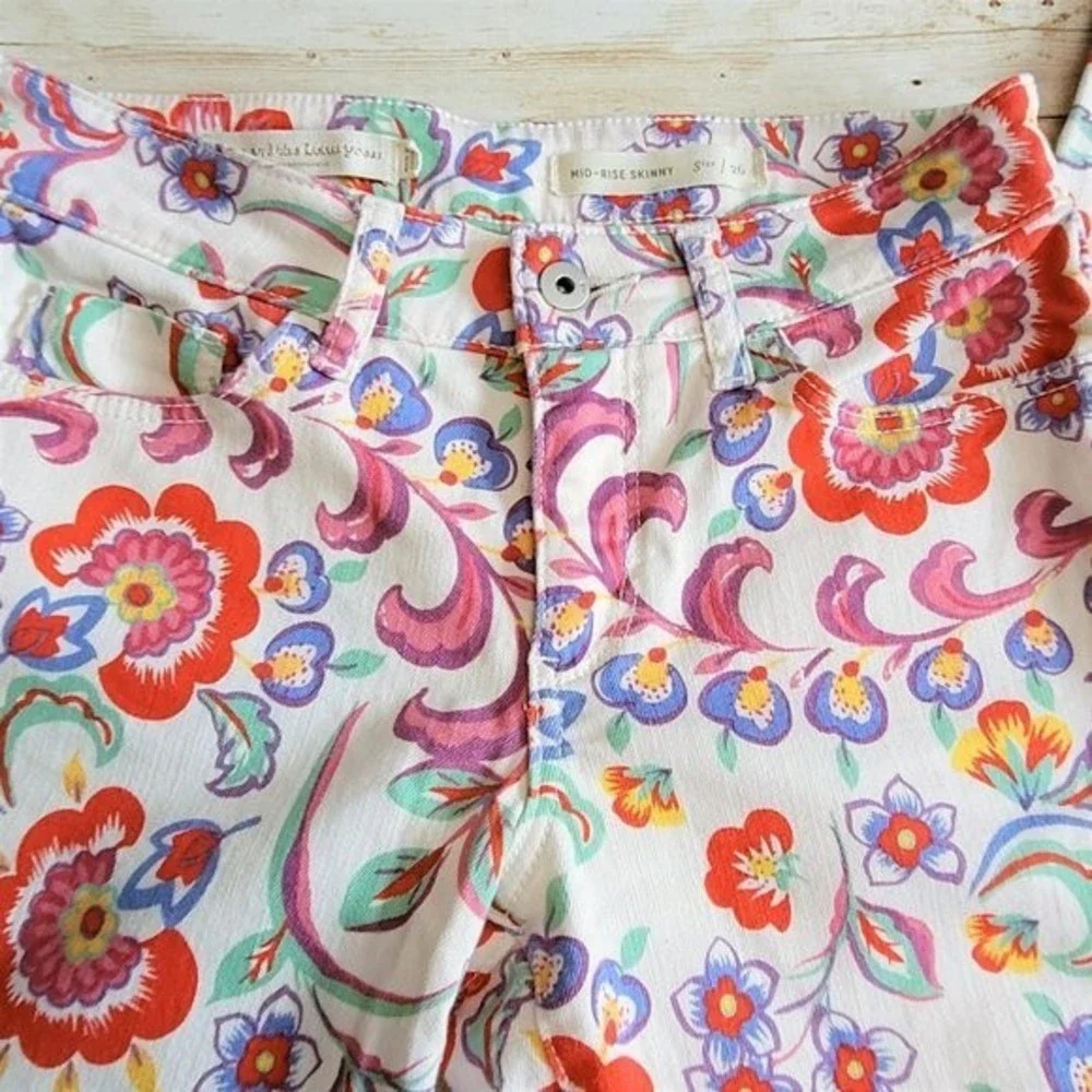 Anthropologie Pilcro Mid-Rise Skinny Jeans | Anthropologie Jeans | Floral Jeans
